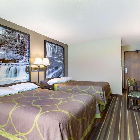 Super 8 By Wyndham Weston Wv Hotel Buitenkant foto