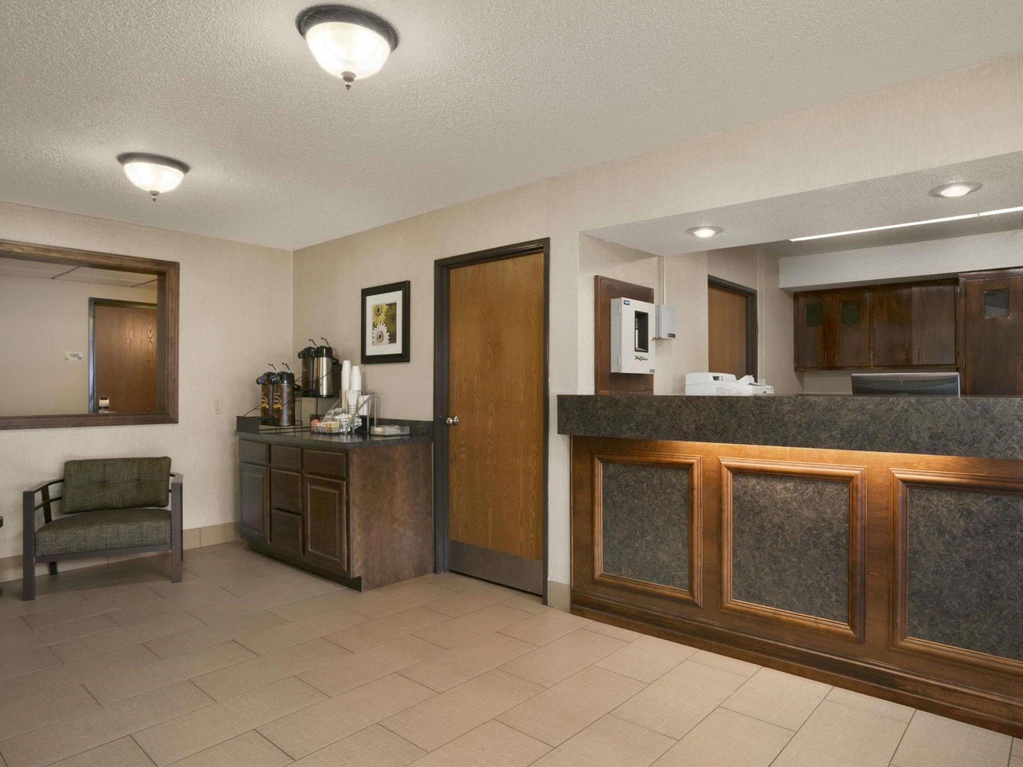 Super 8 By Wyndham Weston Wv Hotel Buitenkant foto
